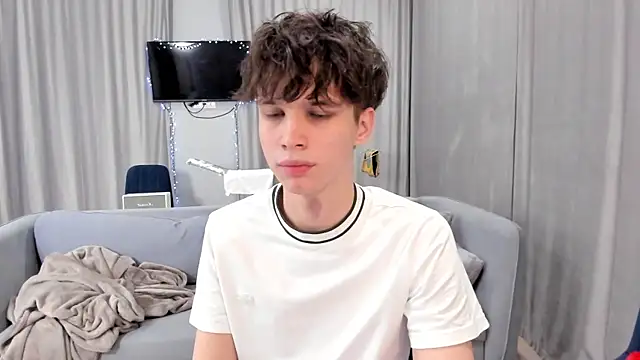 Im Shine Guy online show from January 2025 08:43:01 PM