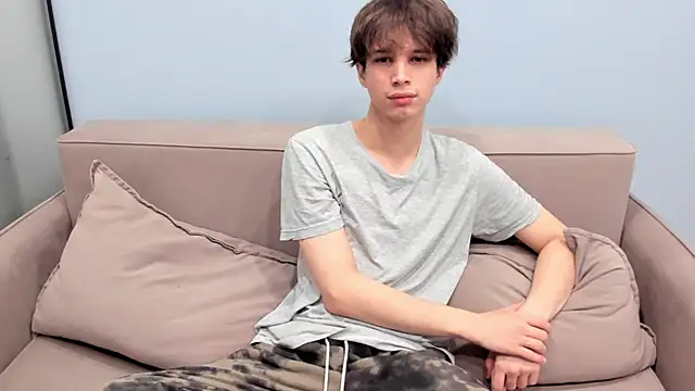 Im Shine Guy online show from November 2025 10:32:01 PM