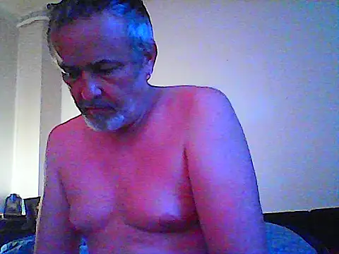 Snapshot of GayPourToi chatting on November 2025 04:33:01 PM GayPourToi online show from November 2025 04:33:01 PM