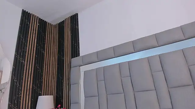 vivianne scott online show from March 2026 12:41:01 PM