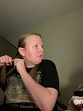 Snapshot of lexie_lilacs chatting on March 2025 12:19:01 AM lexie lilacs online show from March 2025 12:19:01 AM