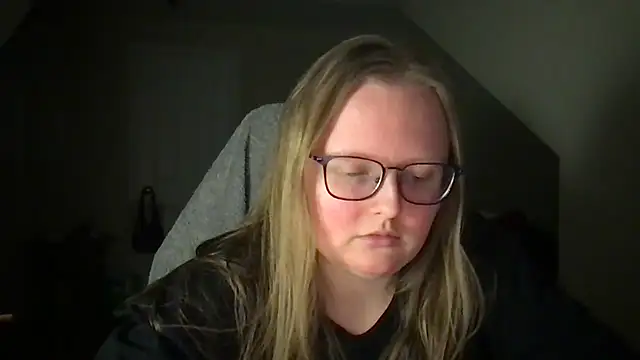 Snapshot of lexie_lilacs chatting on January 2025 11:54:01 PM lexie lilacs online show from January 2025 11:54:01 PM