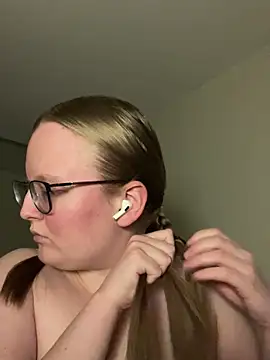 Snapshot of lexie_lilacs chatting on February 2025 12:54:02 AM lexie lilacs online show from February 2025 12:54:02 AM