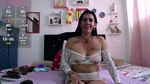 Snapshot of la_gatabk_ chatting on December 2025 06:35:02 PM la gatabk online show from December 2025 06:35:02 PM