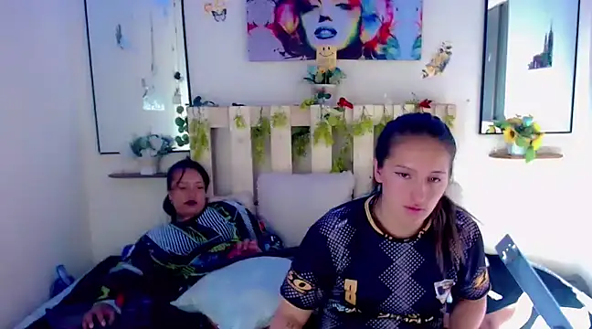 Sharon et Khloe12 online show from January 2025 11:04:02 AM