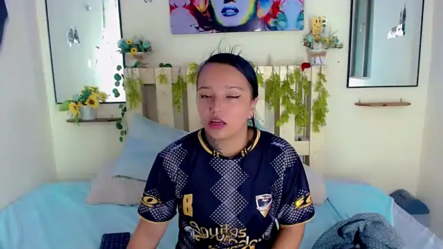 Sharon et Khloe12 online show from December 2024 04:23:02 AM