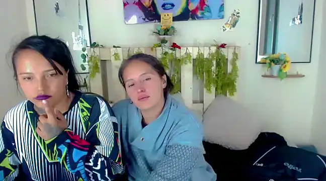 Sharon et Khloe12 online show from January 2025 10:59:02 AM