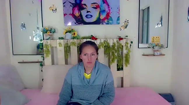 Sharon et Khloe12 online show from December 2024 02:58:02 AM