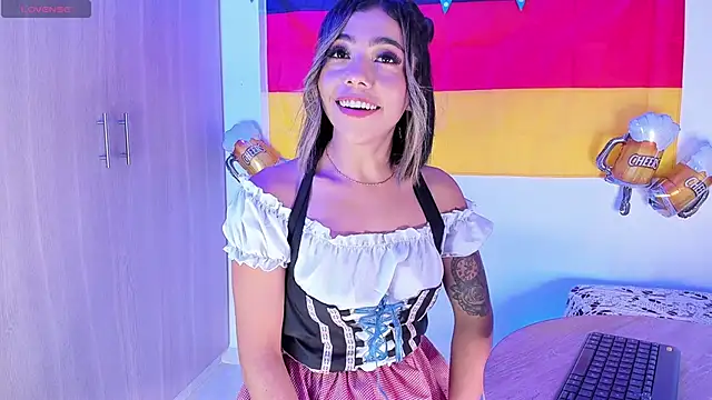 AndreaVelasco online show from October 2025 07:07:02 PM