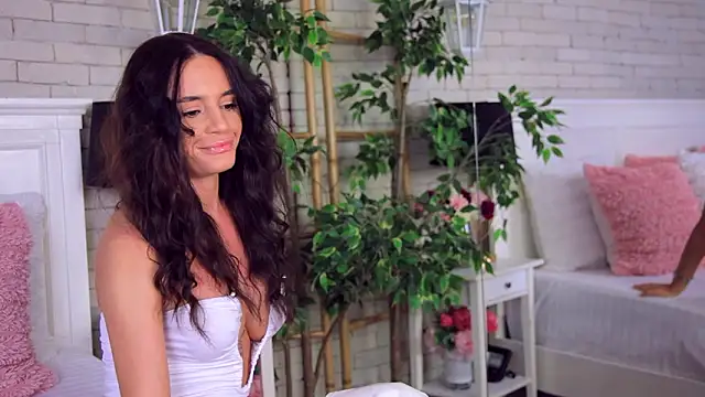 Snapshot of CarlaWhite chatting on February 2026 04:35:01 AM CarlaWhite online show from February 2026 04:35:01 AM