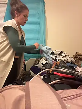 HotMessStilltheBest online show from November 2025 07:02:01 AM