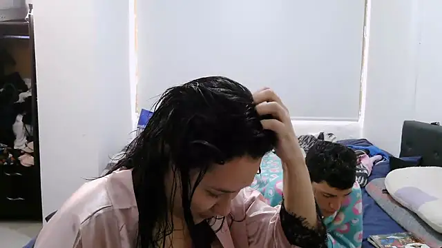 luxandracon23 online show from October 2025 04:28:02 PM