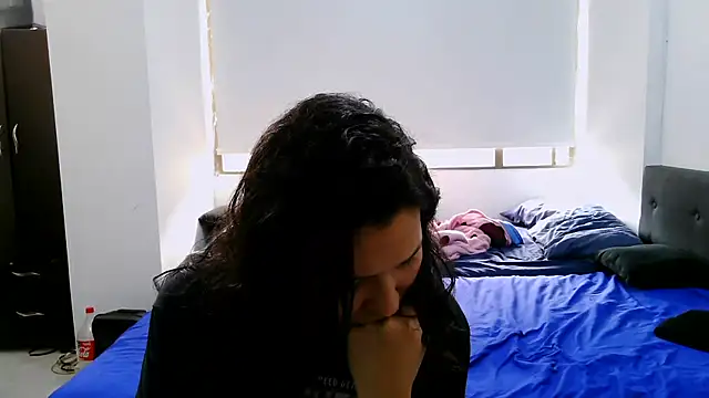 luxandracon23 online show from October 2025 03:03:02 PM