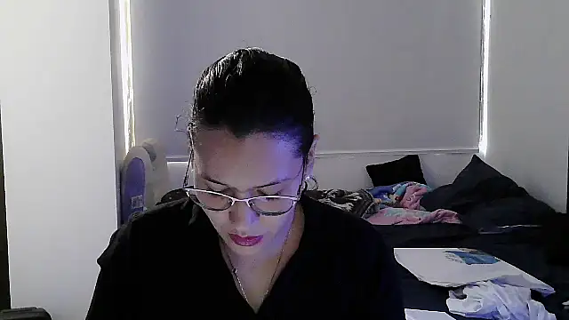 luxandracon23 online show from October 2025 05:46:02 PM