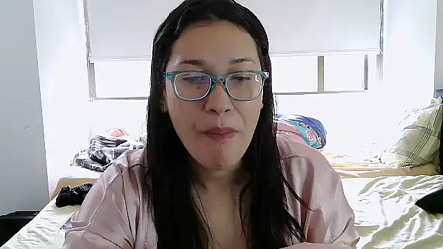 luxandracon23 online show from October 2025 01:52:01 PM