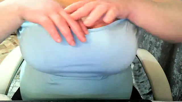 EmiliaLooo online show from April 2026 03:46:02 AM