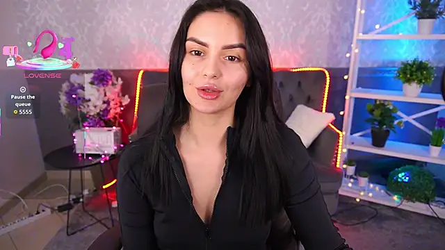 Snapshot of MilashaLovely chatting on November 2025 02:39:02 PM MilashaLovely online show from November 2025 02:39:02 PM