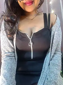 deslisexpriya online show from December 2025 11:18:02 PM