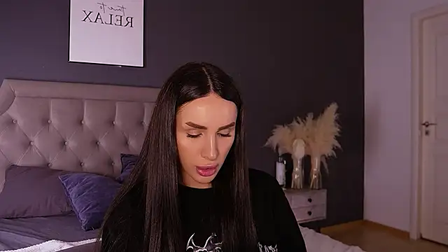 Kim Oberlin  online show from December 2025 11:31:01 AM