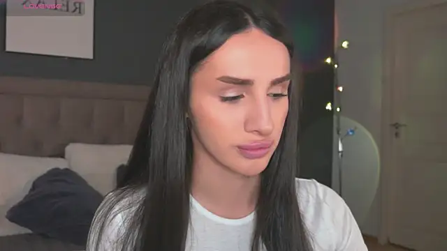 Kim Oberlin  online show from December 2025 11:11:01 AM