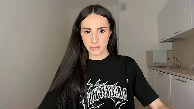 Kim Oberlin  online show from April 2026 07:42:01 PM