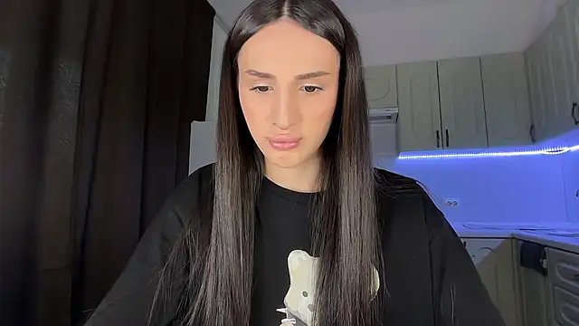 Kim Oberlin  online show from February 2026 01:11:01 PM