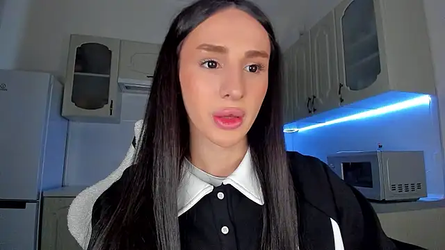 Kim Oberlin  online show from February 2026 01:07:02 PM