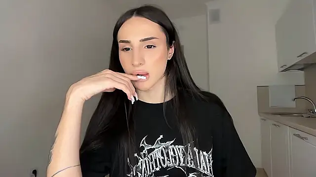 Kim Oberlin  online show from March 2026 08:51:02 PM