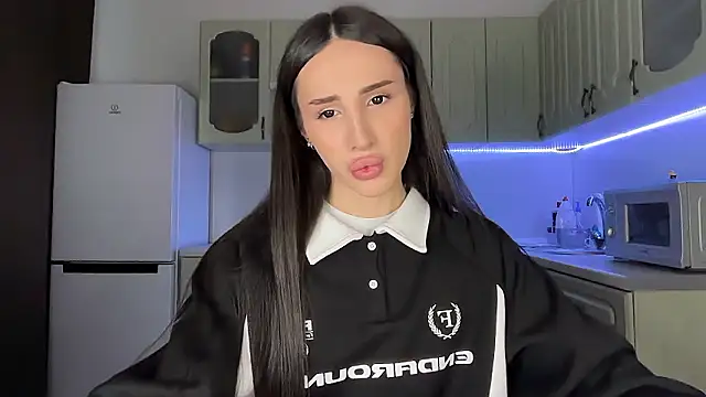 Kim Oberlin  online show from February 2026 02:06:02 PM