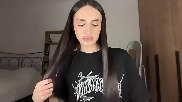 Kim Oberlin  online show from April 2026 09:05:01 PM