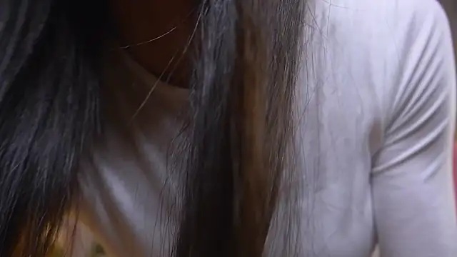 Kim Oberlin  online show from November 2025 04:00:01 PM