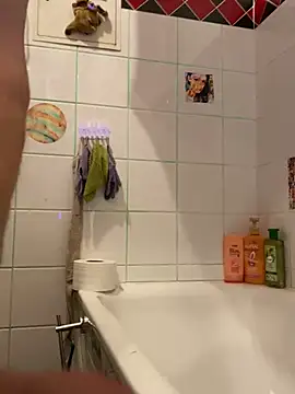 Snapshot of Gilgamesch1704 chatting on December 2024 11:05:02 PM Gilgamesch1704 online show from December 2024 11:05:02 PM