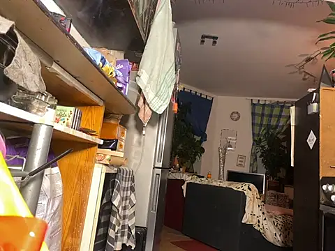 Snapshot of Gilgamesch1704 chatting on December 2024 05:44:02 PM Gilgamesch1704 online show from December 2024 05:44:02 PM