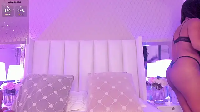 SophiaSmiiths  online show from October 2025 07:58:01 PM