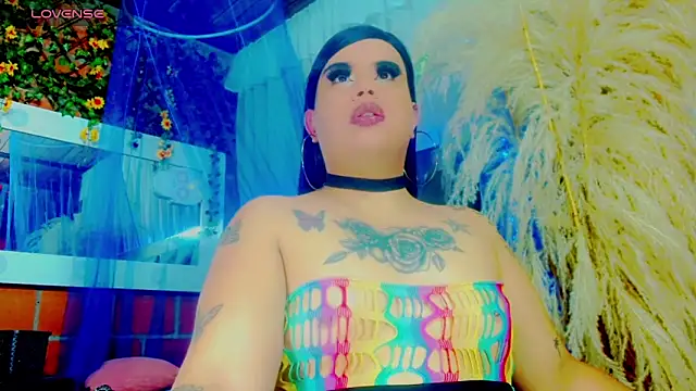 nauthyvalentina online show from April 2026 05:08:01 PM