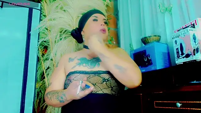 nauthyvalentina online show from June 2026 07:58:02 AM