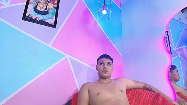 couple lovelyds online show from November 2025 08:45:01 PM