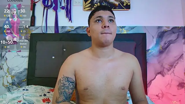 couple lovelyds online show from April 2026 09:05:01 PM