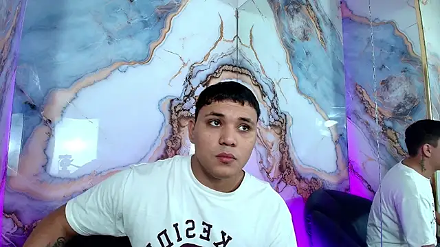 couple lovelyds online show from February 2026 08:48:02 PM