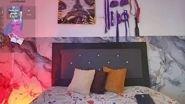 couple lovelyds online show from March 2026 09:15:02 PM