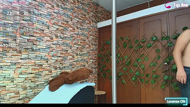 couple lovelyds online show from December 2025 09:16:02 PM