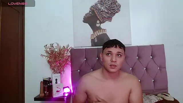 couple lovelyds online show from September 2025 08:38:01 PM