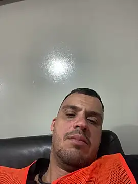 Vaguinhowqs online show from September 2025 01:33:01 AM