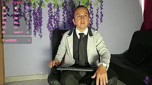 yazforeSolo online show from February 2026 02:13:02 PM