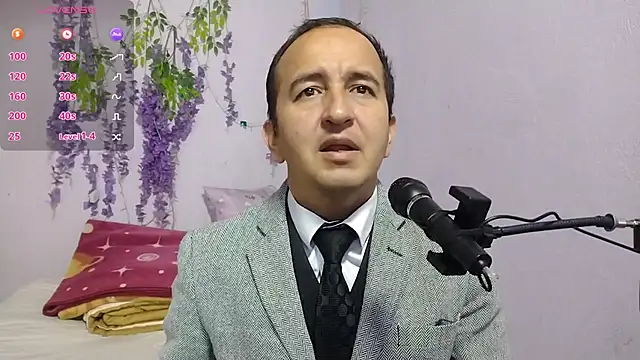 yazforeSolo online show from September 2025 03:30:02 PM