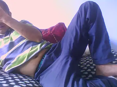 yazforeSolo online show from November 2025 04:19:02 PM