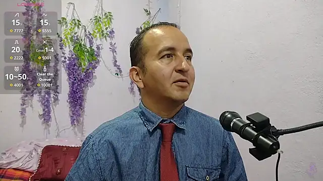 yazforeSolo online show from September 2025 02:46:02 PM