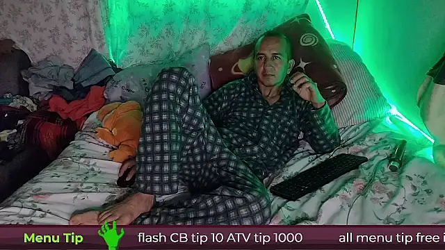 yazforeSolo online show from March 2025 03:14:01 AM