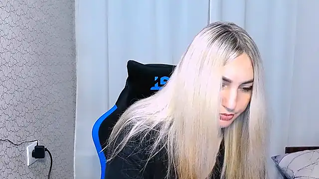 JaneLaJewel online show from November 2025 02:43:01 PM