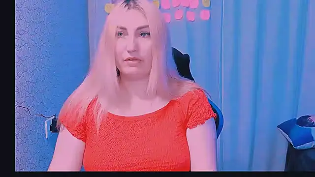 Snapshot of JaneLaJewel chatting on June 2026 05:50:01 PM JaneLaJewel online show from June 2026 05:50:01 PM